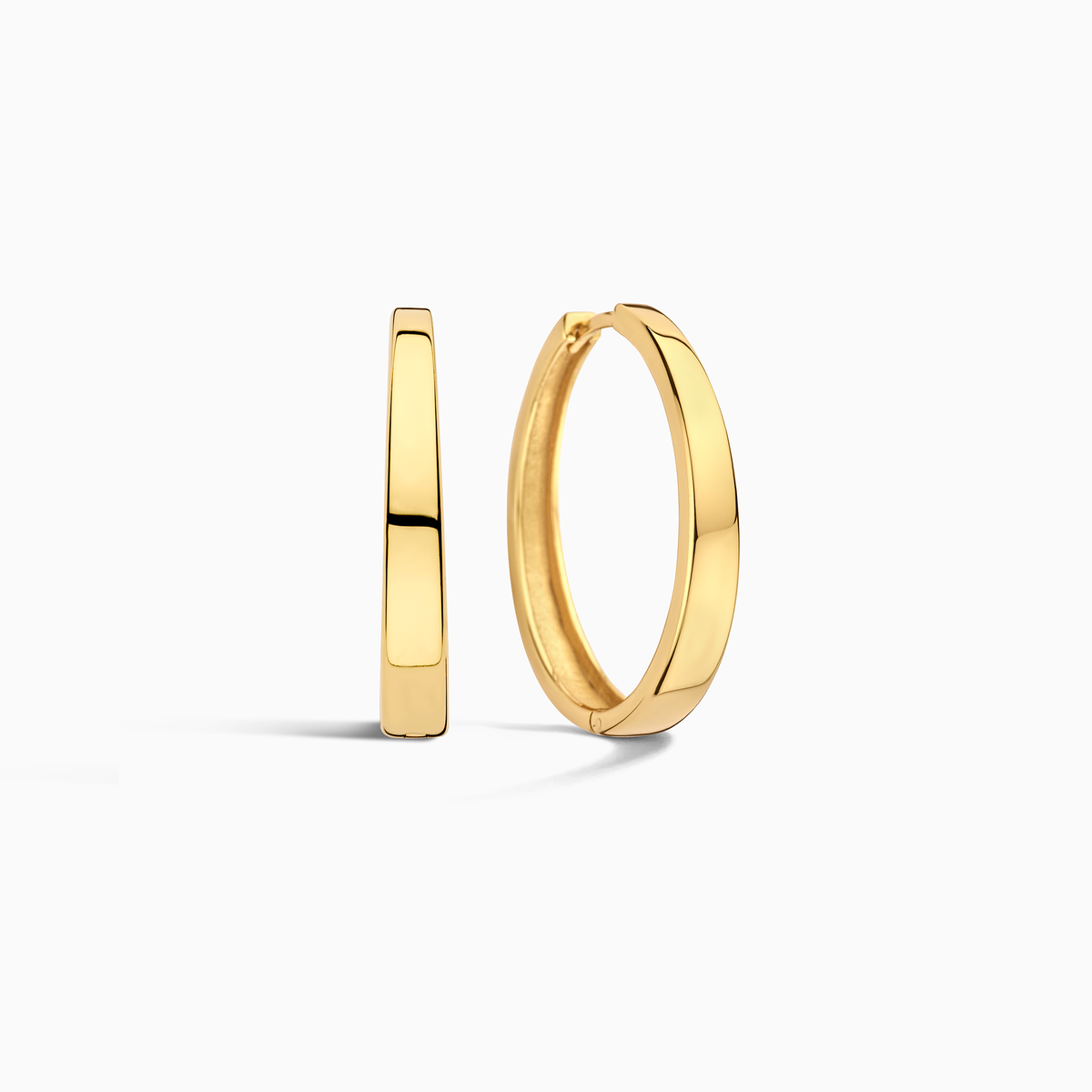 Gia Aretes de Argolla Statement | Oro
